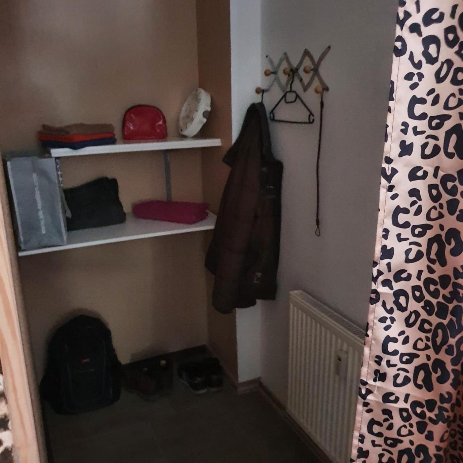 Halle, Top -Preise, Grosse 79 Qm Sd Fewo, Eg, Wahlweise Mit 1- 3 Dz, Inklusiv Tv Lounge, Kueche, Bad Wc Einfach Und Gut, Langzeitmieter Vb Preise Halle  외부 사진